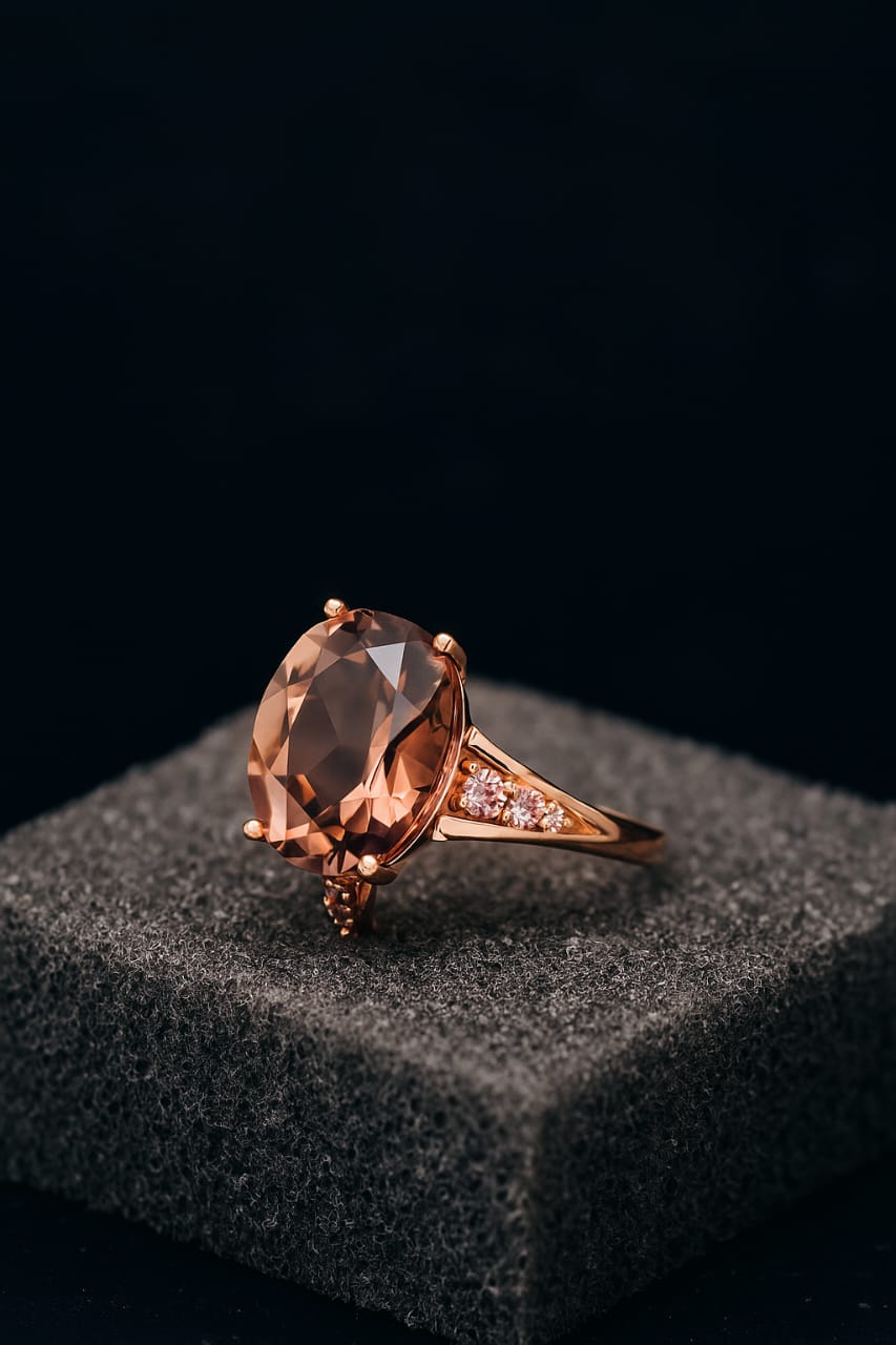 Elegant Rose Gold Oval Crystal Ring – Timeless Luxury by Pearlos