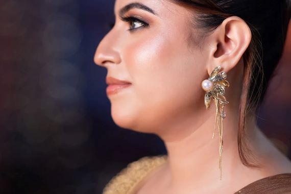 Elegant Gold Butterfly Mangalsutra