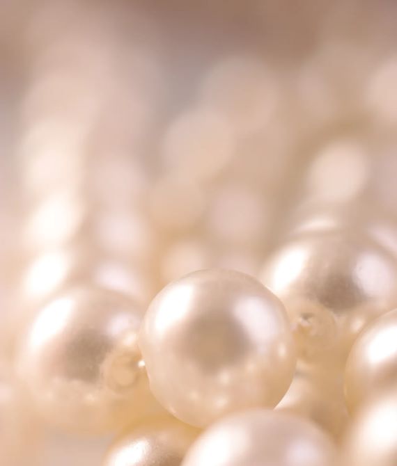 Elegant Pearl Necklace Set