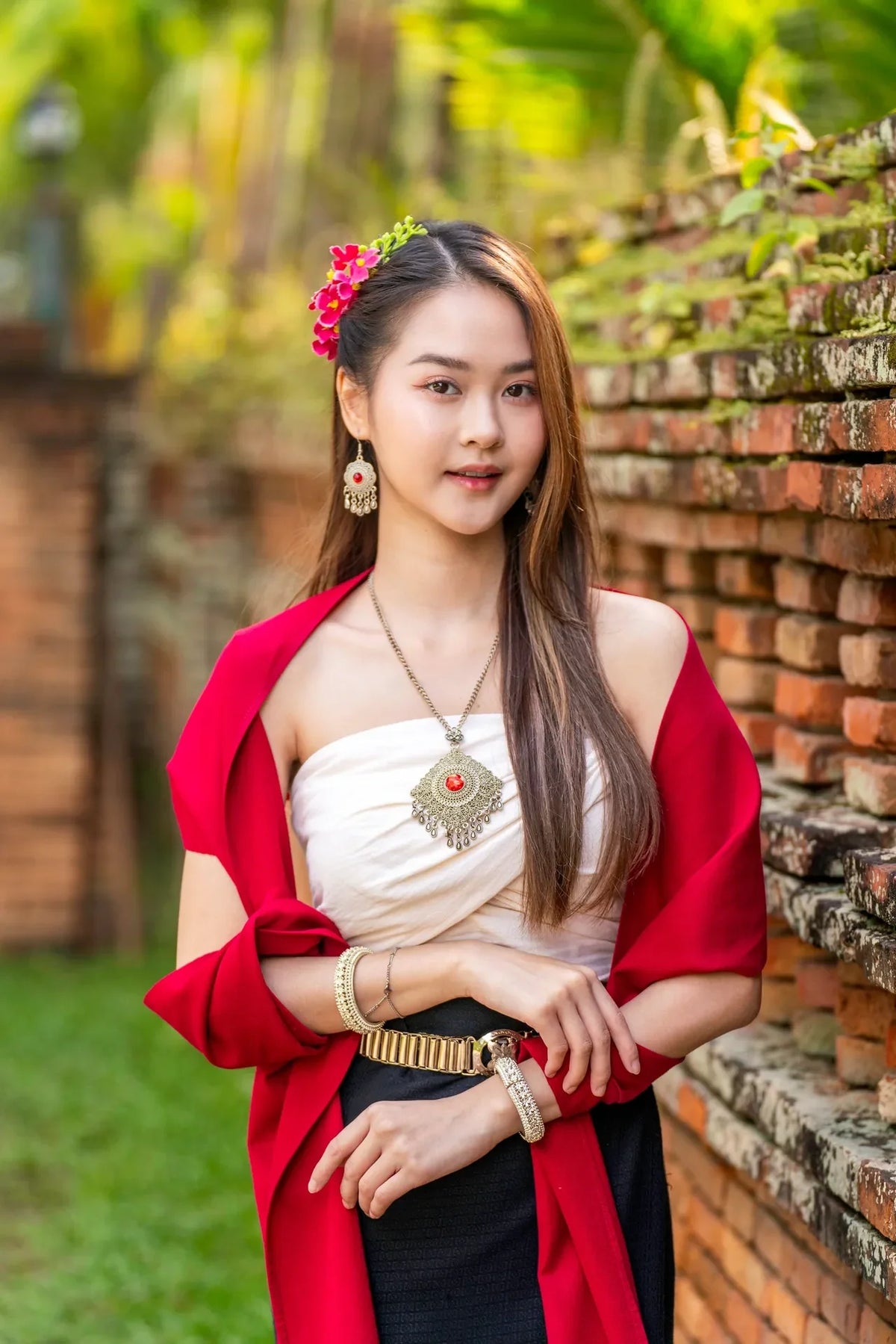 The Beauty of Traditional Gold Temple Jewelry