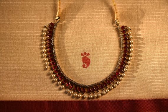 The Allure of Red Pearl Necklaces