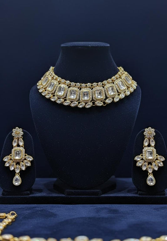 Royal Gold-Tone Kundan Crystal Choker Necklace Set with Designer Earrings – Bridal & Festive Luxury Jewellery for Women