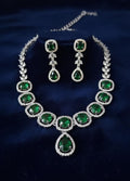 Emerald Green Halo Necklace Set | PEARLOS