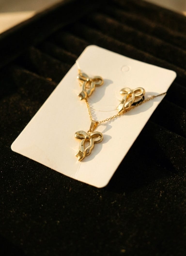 Gold-Plated Triple Motif Pendant Necklace Set | PEARLO’S